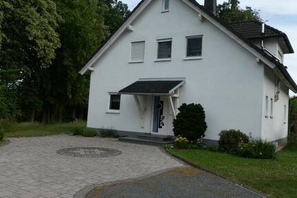 Exclusives EFH 135,61 qm, Doppelgarage, 983 qm Grundstücksgröße, Nebengebäude 6 zimmer