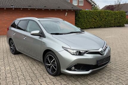 Toyota Auris 142.000 km 11.200 &euro; Ascheberg 59387