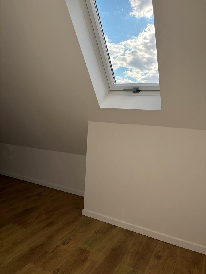 Helle, vollständig renovierte 5-Zimmer-Maisonette-Wohnung in Nbg zimmer