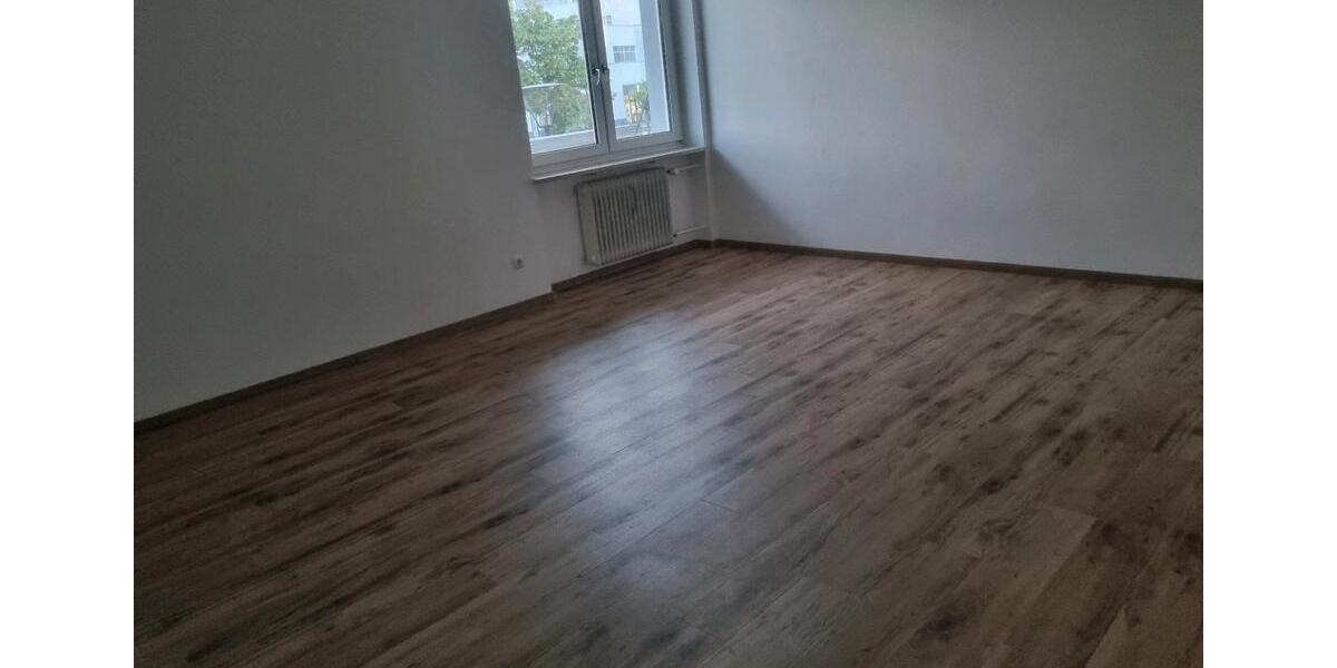 Etagenwohnung Burghausen - 3 Zimmer, 80 m&sup2;, 758&euro; | Angebot:26686968