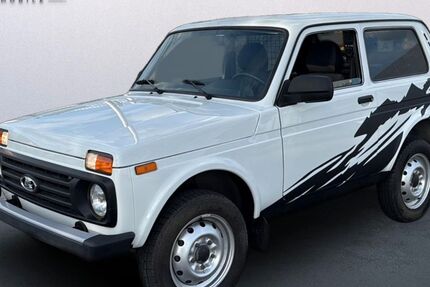 Lada Taiga 22.000 km 13.900 &euro; Hochheim am Main 65239