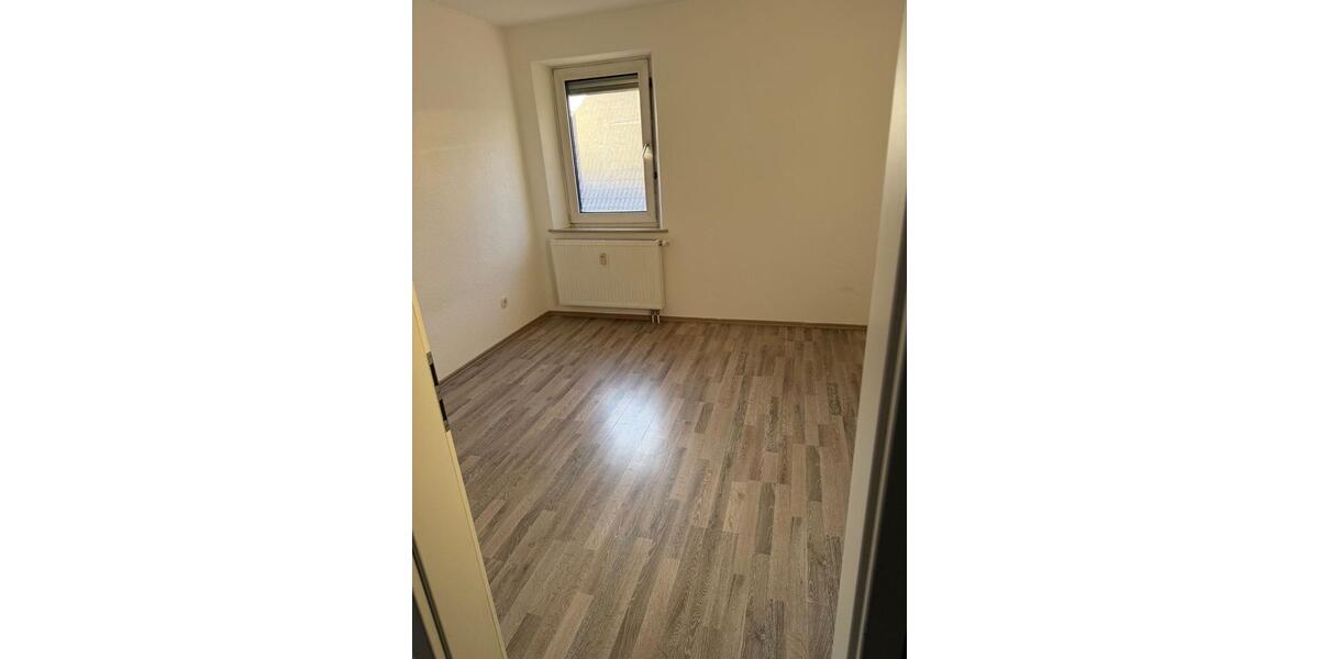 Etagenwohnung Bindlach - 3 Zimmer, 80 m&sup2;, 740&euro; | Angebot:25342302