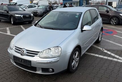 VW Golf 199.652 km 1.999 &euro; MITTENWALDE 15749