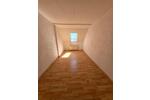 Dachgeschoßwohnung Meerane - 3 Zimmer, 75 m&sup2;, 354&euro; | Angebot:26413675
