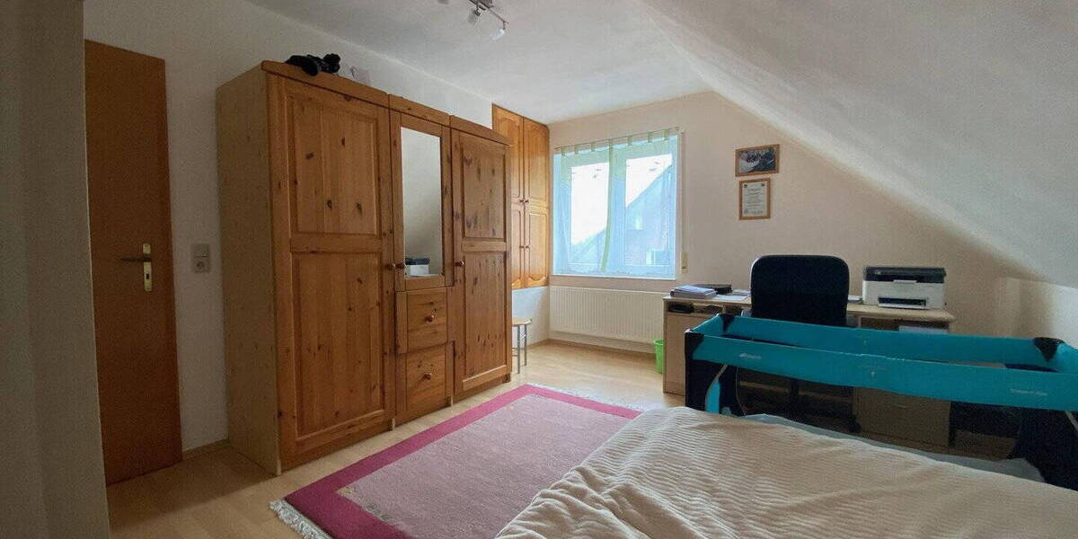 Einfamilienhaus Waldbröl - 6 Zimmer, 126 m&sup2;, 1.500&euro; | Angebot:26794401
