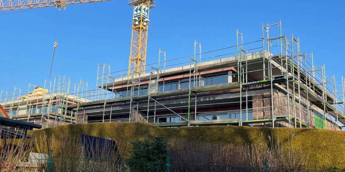 Etagenwohnung Bitzfeld Bitzfeld - 4 Zimmer, 149 m&sup2;, 2.300&euro; | Angebot:24863281