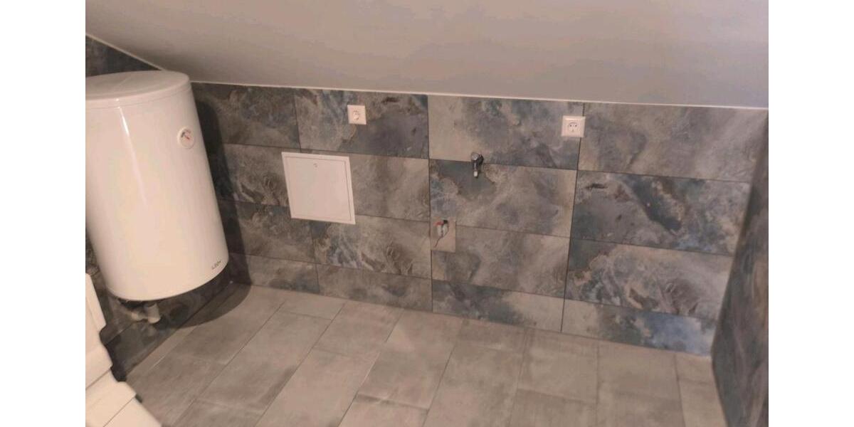 Dachgeschoßwohnung Esslingen am Neckar Pliensauvorstadt - 2.5 Zimmer, 44 m&sup2;, 840&euro; | Angebot:25408317