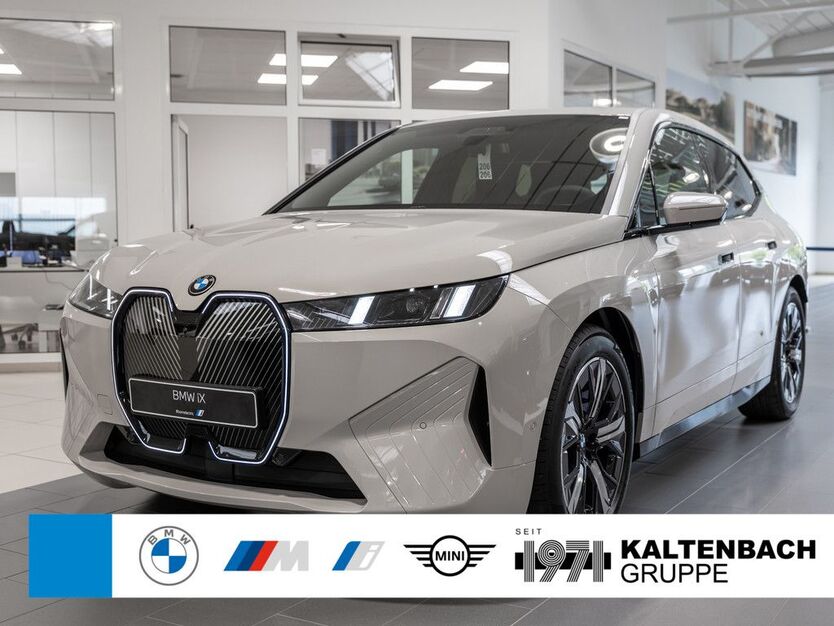BMW iX 4.001 km 73.990 € Remscheid 42897