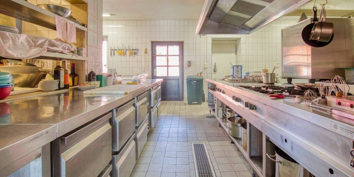 Mehrfamilienhaus, Wohnhaus Waren (Müritz) Warenshof - 1 Zimmer, 292 m&sup2;, 1.125.000&euro; | Angebot:26156066