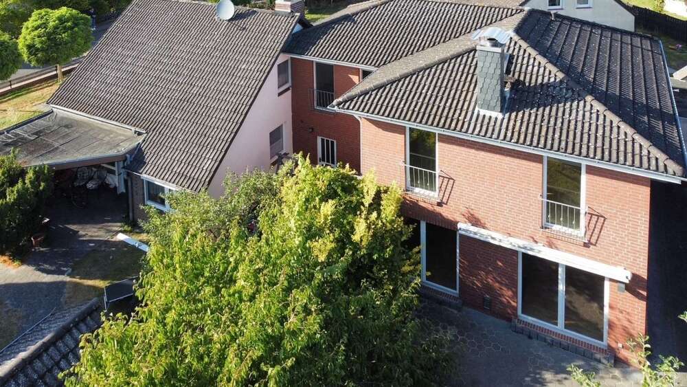 Einfamilienhaus Hambühren - 9 Zimmer, 230 m&sup2;, 349.000&euro; | Angebot:25200475
