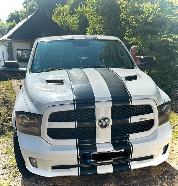 Dodge RAM 176.894 km 31.900 € Limbach 74838
