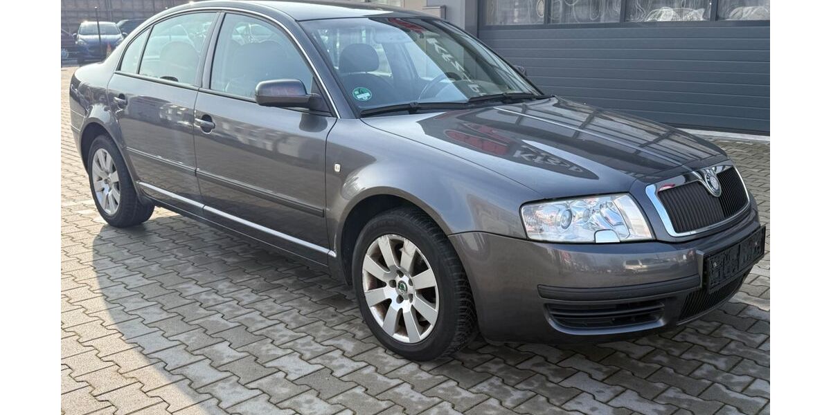 Skoda Superb 215.846 km 1.499 &euro; Gelsenkrichen 45884