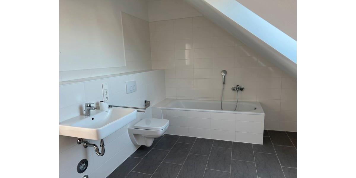 Dachgeschoßwohnung Dachau - 4 Zimmer, 116 m&sup2;, 1.904&euro; | Angebot:25387261