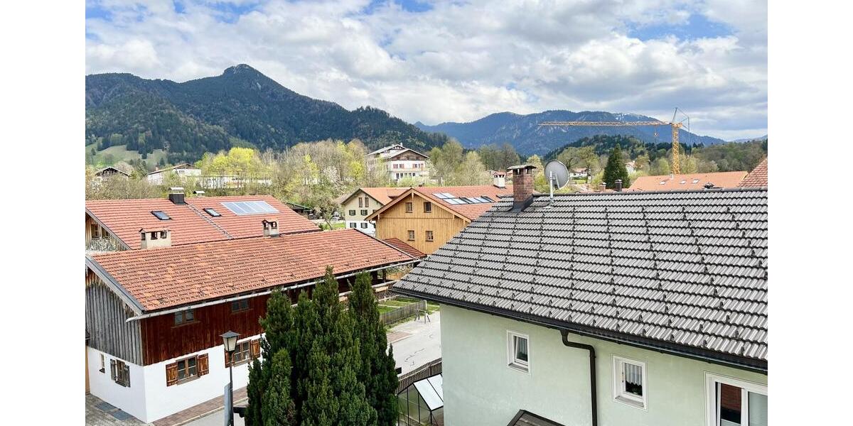 Dachgeschoßwohnung Lenggries - 5 Zimmer, 106 m&sup2;, 1.380&euro; | Angebot:26384431