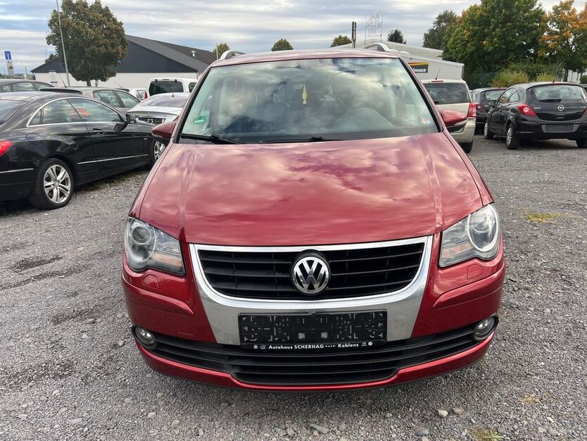VW Touran 262.000 km 4.699 € Polch 56751