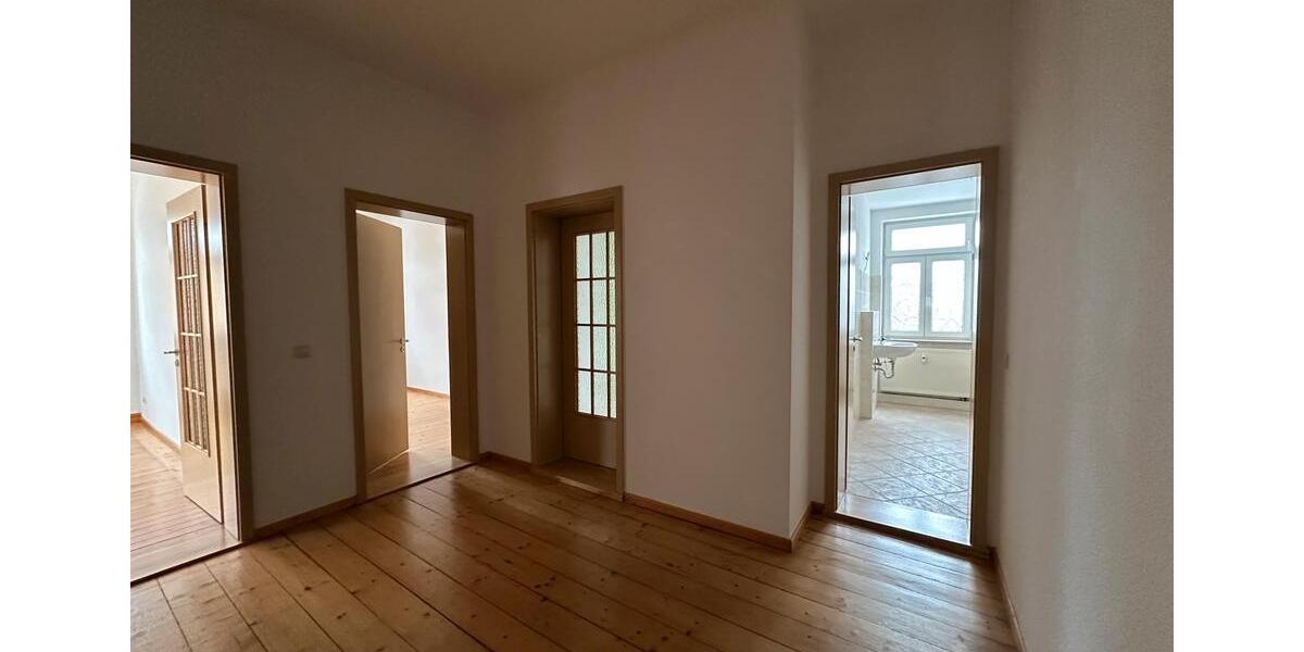 Etagenwohnung Am Ettersberg - 8 Zimmer, 250 m&sup2;, 4.500&euro; | Angebot:24873686