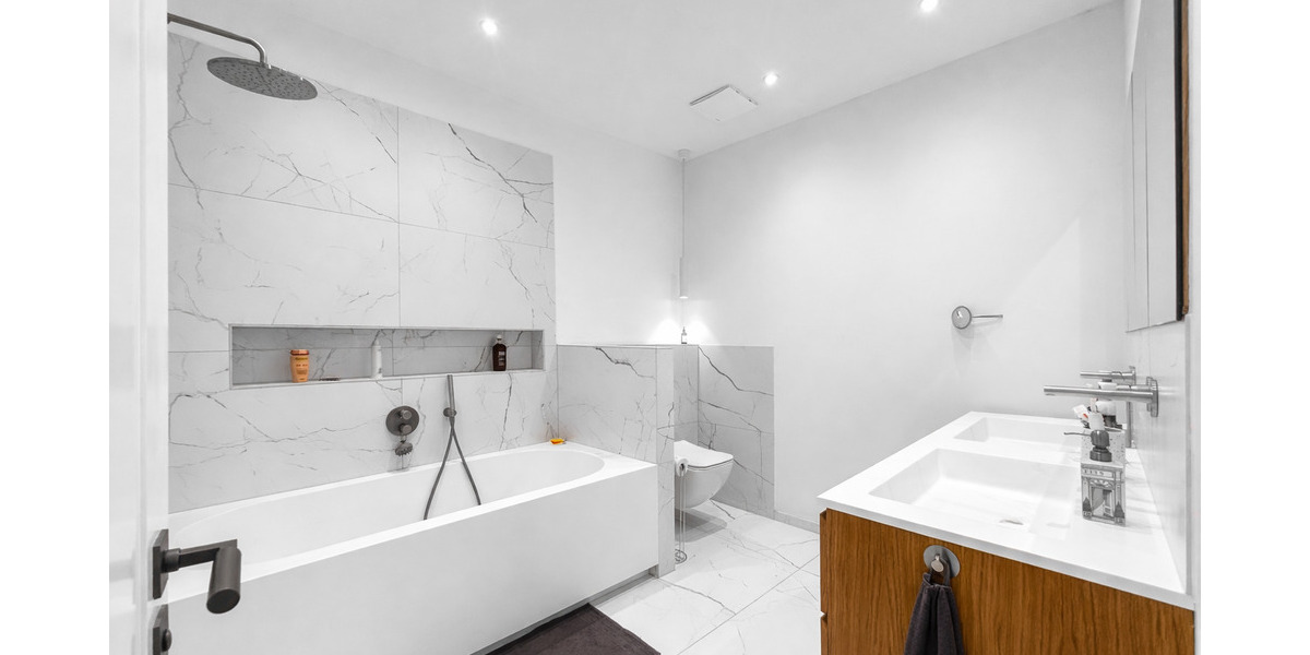 Terrassenwohnung Düsseldorf Friedrichstadt - 3 Zimmer, 130 m&sup2;, 2.470&euro; | Angebot:24907869