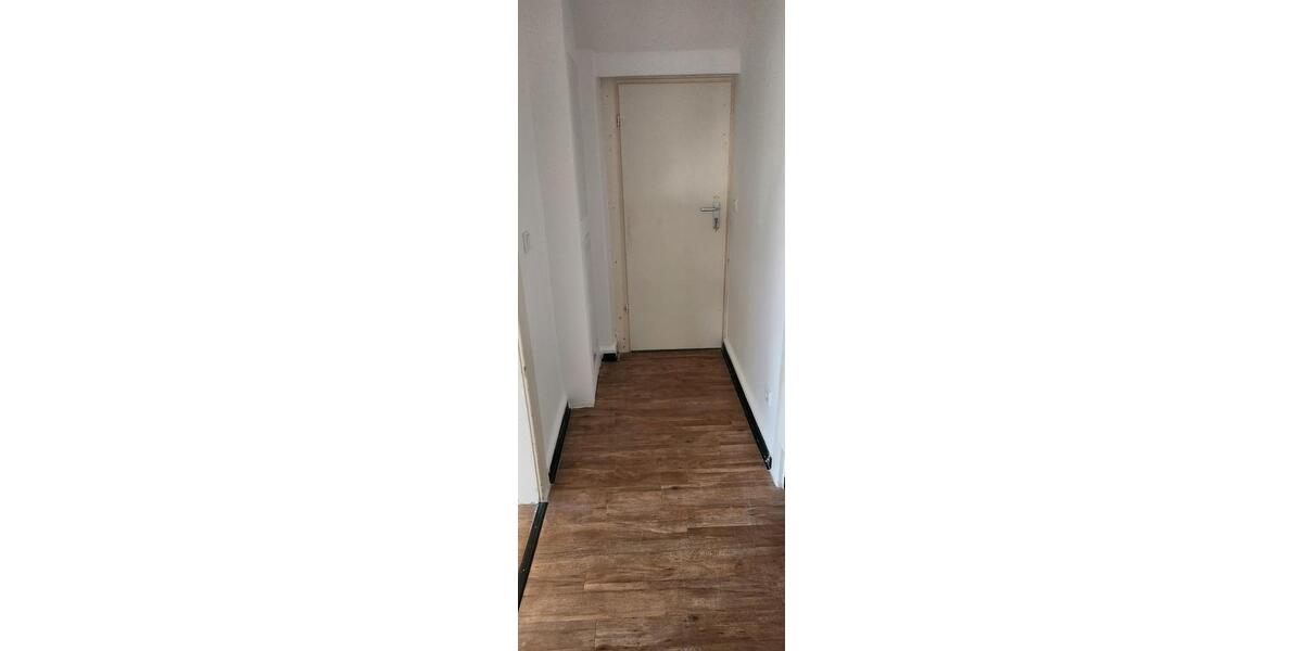 Etagenwohnung Erlangen Bruck - 6 Zimmer, 135 m&sup2;, 1.400&euro; | Angebot:26367295