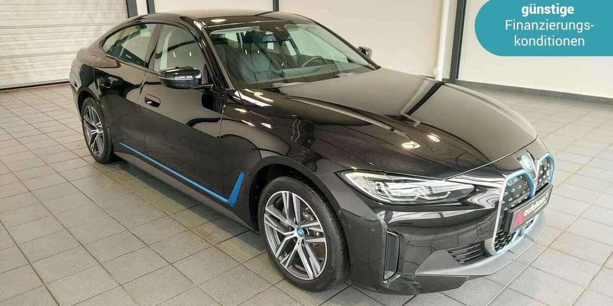 BMW i4 38.858 km 31.990 &euro; Wuppertal - Barmen 42287