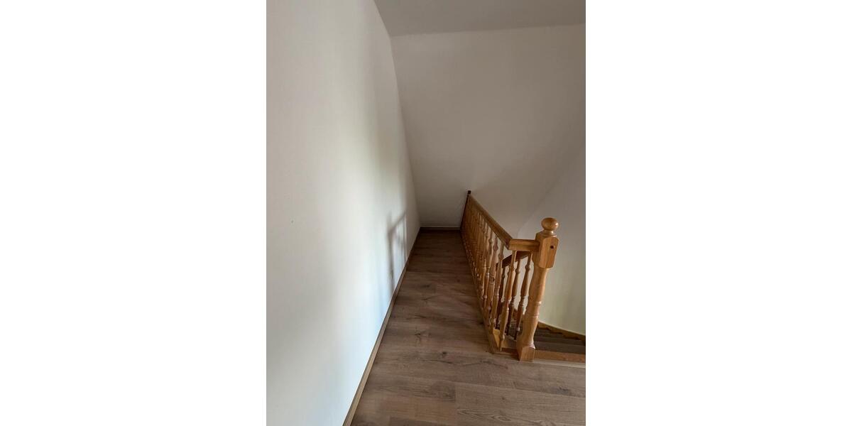 Einfamilienhaus Elsterwerda - 4 Zimmer, 90 m&sup2;, 1.100&euro; | Angebot:26675340