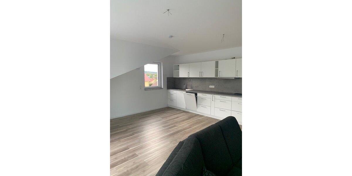 Dachgeschoßwohnung Aurach - 4 Zimmer, 90 m&sup2;, 975&euro; | Angebot:26413777