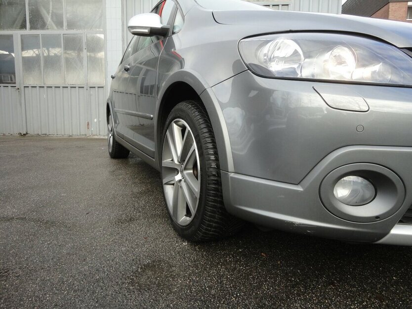 VW Golf Plus Cross 1.Hand+Autom+Klimatr+SHZ+PDC 91.000 km 10.990 € Neuss 41462