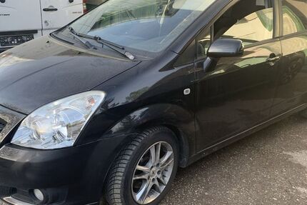 Toyota Corolla Verso 234.000 km 3.690 &euro; Lenggries,Fleck 83661