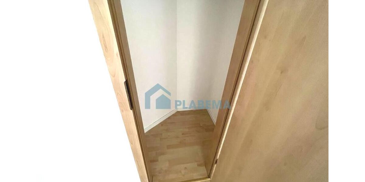Dachgeschoßwohnung Schwerin - 4 Zimmer, 105 m&sup2;, 1.417&euro; | Angebot:26645278