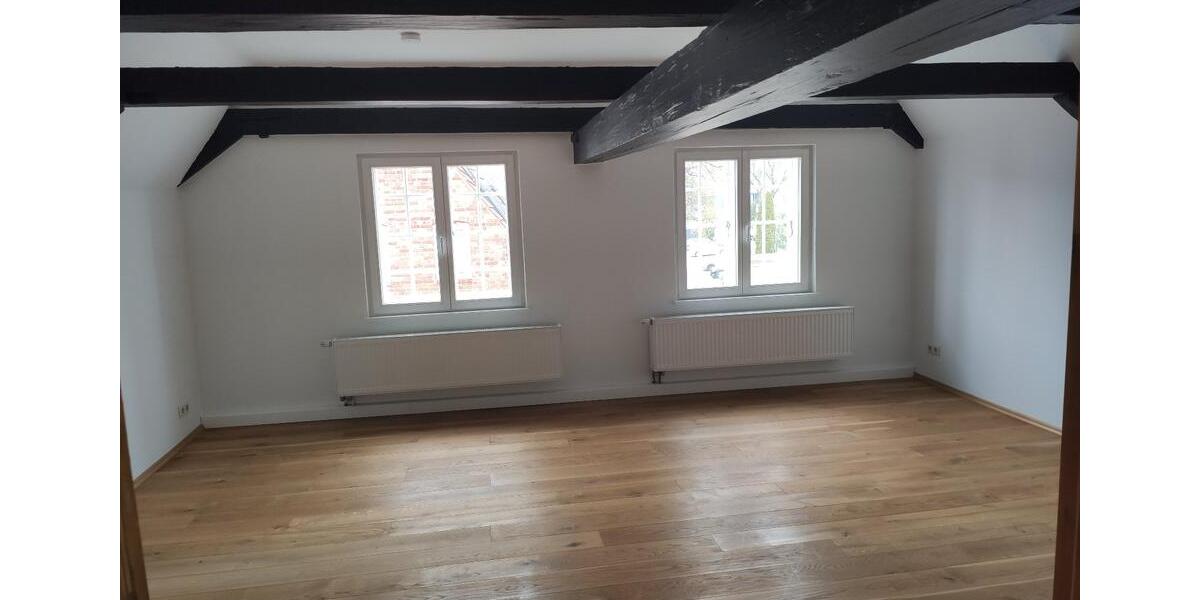 Dachgeschoßwohnung Husum - 3 Zimmer, 95 m&sup2;, 780&euro; | Angebot:26415327