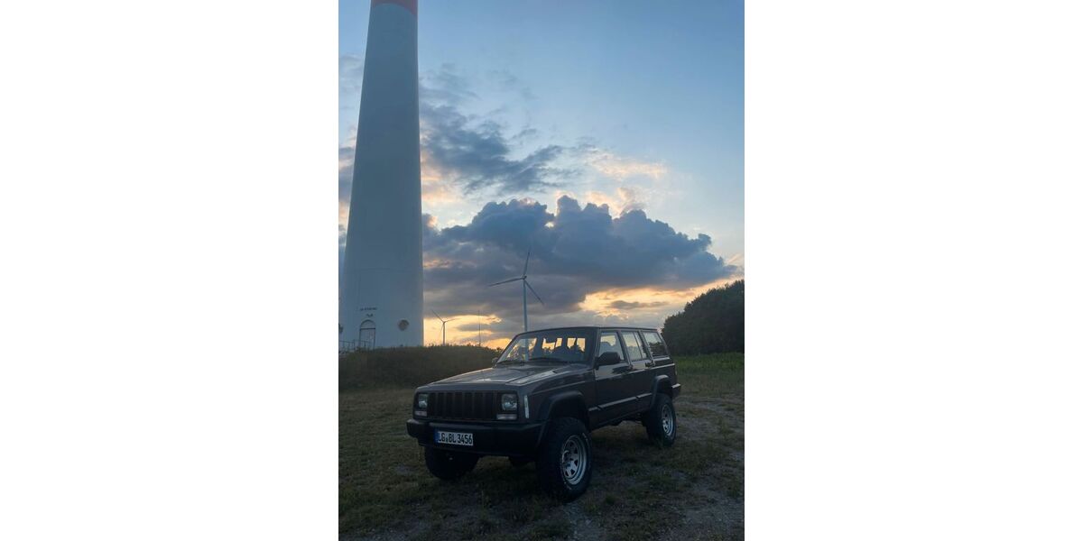 Jeep Cherokee 175.000 km 14.000 &euro; Adendorf 21365