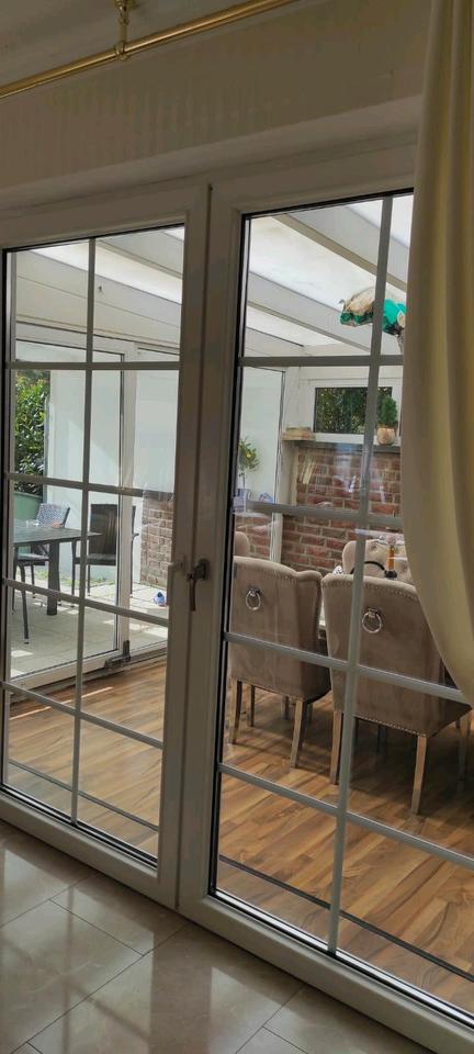 Haus mit Wohnung in Willich