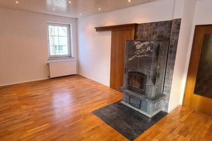 Ebenerdige 165m² Wohnung mit Terrasse, Erstbezug nach Renovierung 8 zimmer