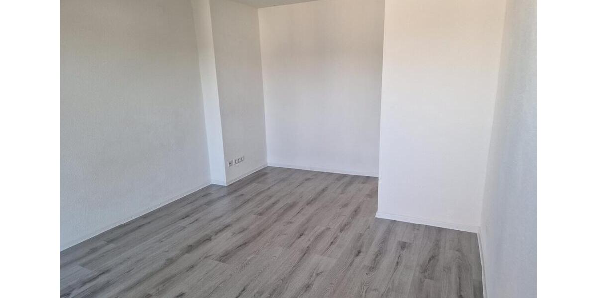 Etagenwohnung Saarbrücken West - 2 Zimmer, 76 m&sup2;, 650&euro; | Angebot:26408570