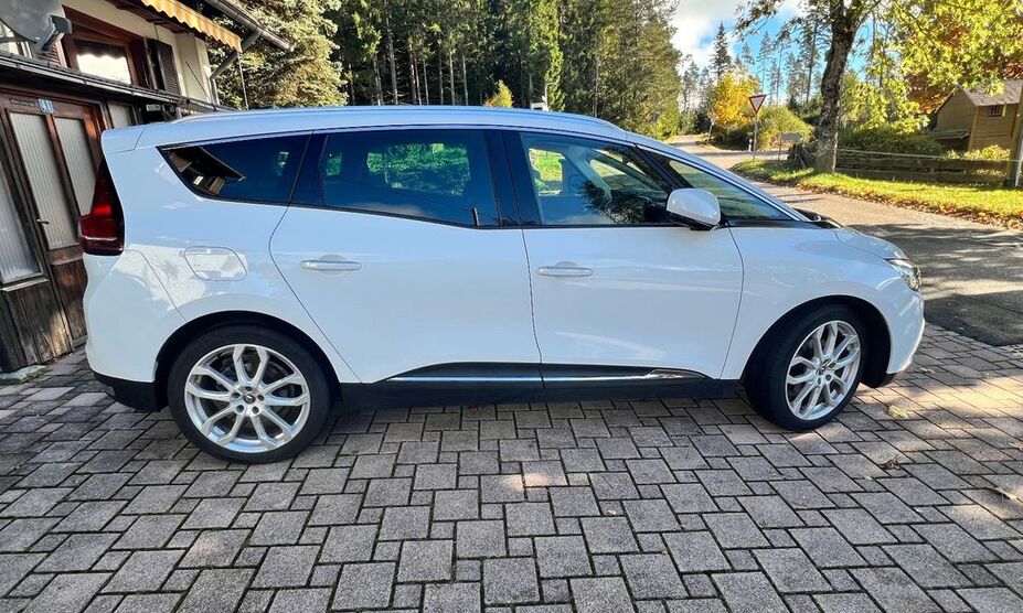 Renault Grand Scenic 90.000 km 20.000 € Friedenweiler 79877