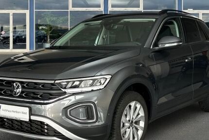 VW T-Roc 8.100 km 27.750 € Herborn 35745