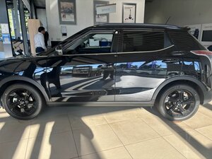 SsangYong Tivoli Black MT 2WD+Navi+Sitzhzg.+Kamera+Garantie+ 5 km 25.330 € Meerbusch 40667