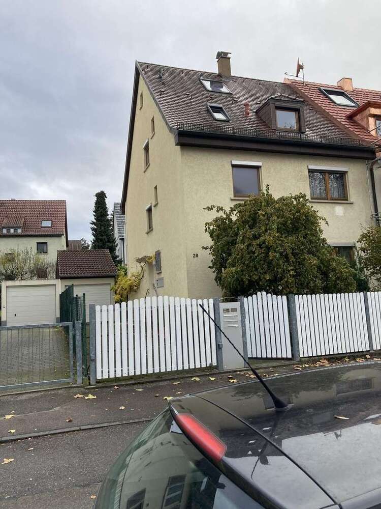 Haus zum Kaufen in Stuttgart 915.000 € 170 m²