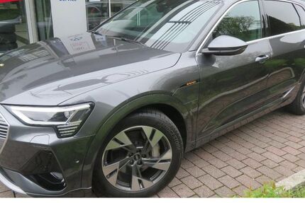 Audi e-tron 42.179 km 30.990 &euro; Marsberg 34431
