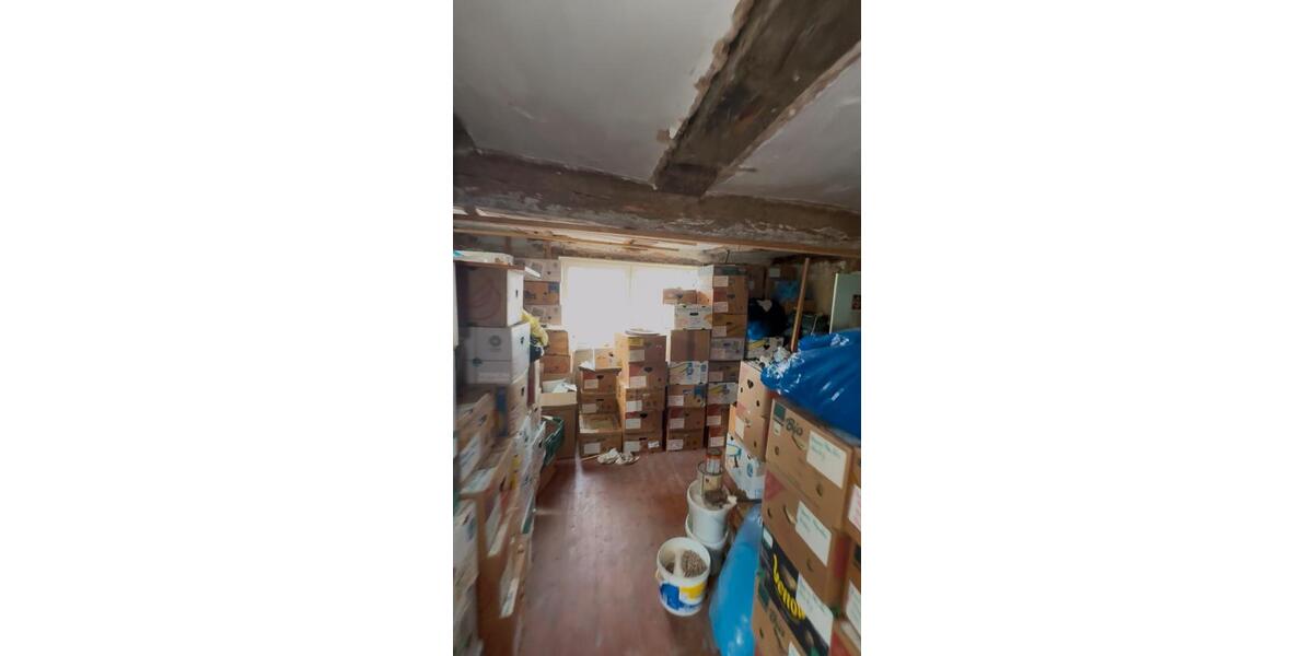 LAGER, LAGER, LAGER… BAUERNHAUS MIT SCHEUNE MIETEN ODER KAUFEN 5 zimmer