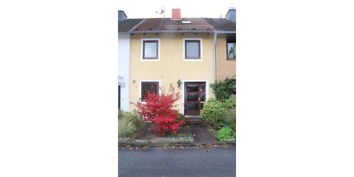 Reihenmittelhaus mit Wintergarten und Stellplatz auf Eigenland, 23569 Lübeck 3 zimmer