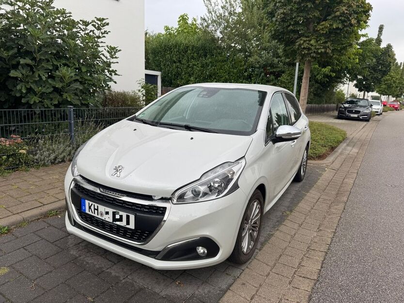 Peugeot 208 48.000 km 10.900 € Bingen 55411