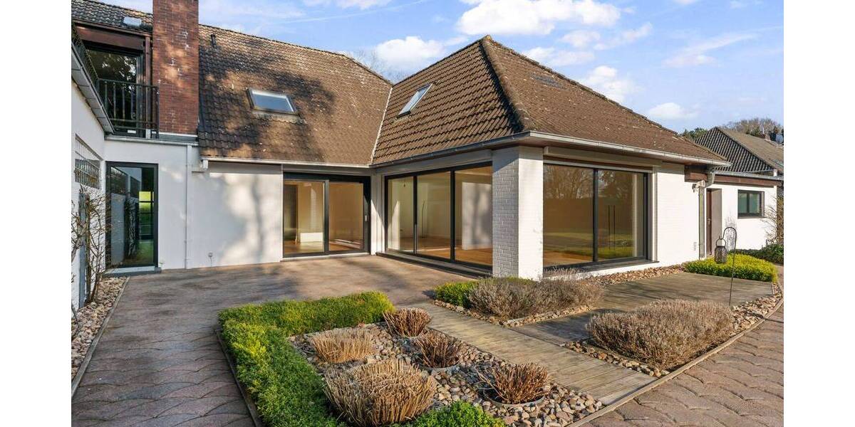 Doppelhaushälfte Stuhr Seckenhausen - 6 Zimmer, 299 m&sup2;, 695.000&euro; | Angebot:25968746