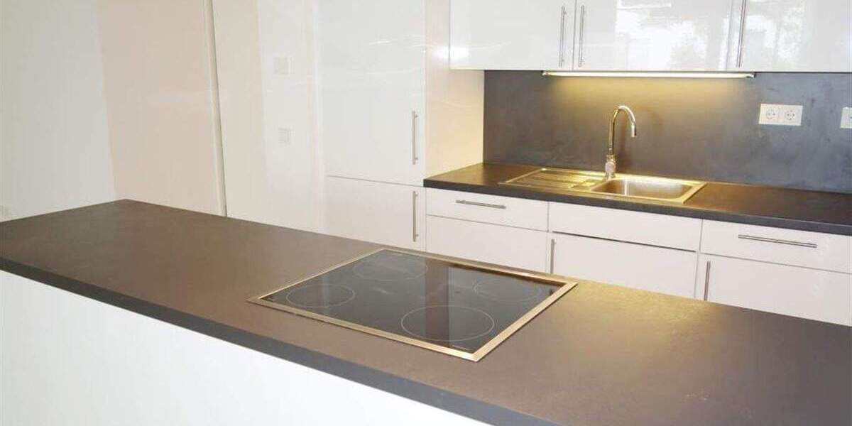 Zimmer Mönchengladbach Stadtmitte - 3 Zimmer, 87 m&sup2;, 1.158&euro; | Angebot:25707467