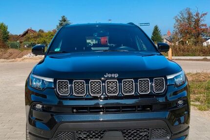 Jeep Compass 45.000 km 21.800 € Pforzheim 75180