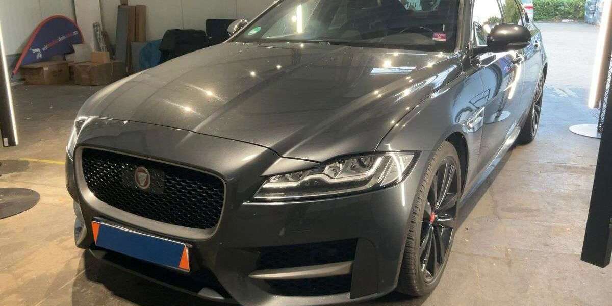 Jaguar XF 89.000 km 22.900 € Düsseldorf 40233