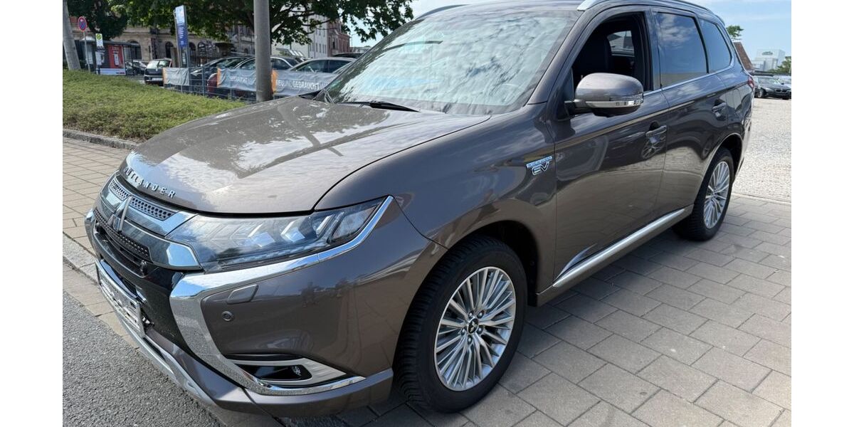 Mitsubishi Plug-in Hybrid Outlander 67.500 km 19.950 &euro; Fürth 90763