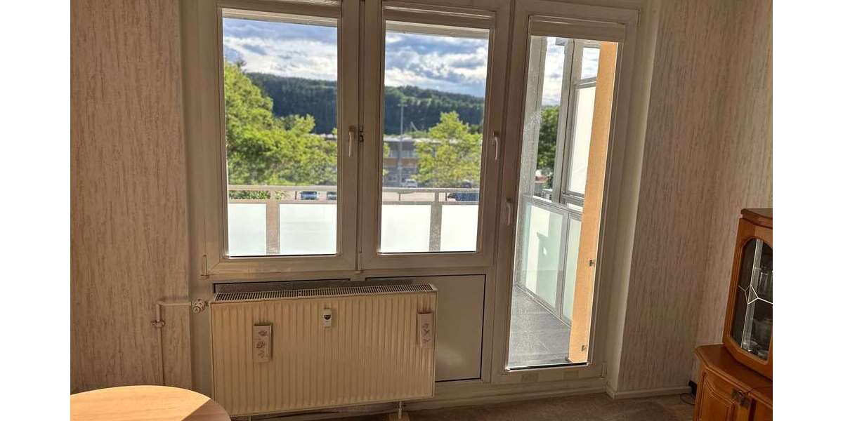 Gepflegte 3 Zi.-Wohnung mit Balkon und Einbauküche - Etagenwohnung Kaulsdorf | Angebot:26921955