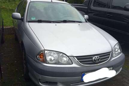 Toyota Avensis 284.000 km 2.400 € Essen 45139
