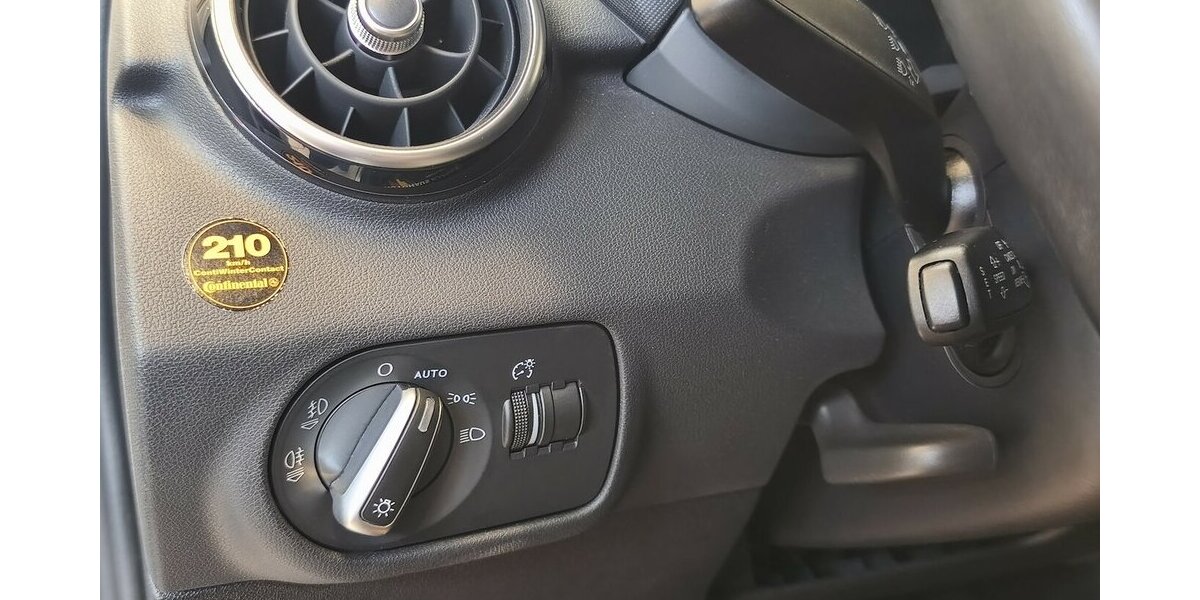 Audi A1 1.6 TDI Sport/Xenon Plus/MMI/Teilleder/17´´ 117.089 km 13.990 &euro; Leipzig 04347