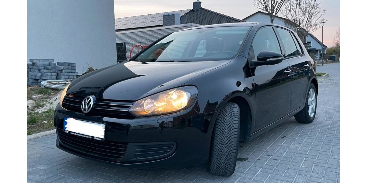 VW Golf 278.000 km 4.700 &euro; Königslutter am Elm 38154